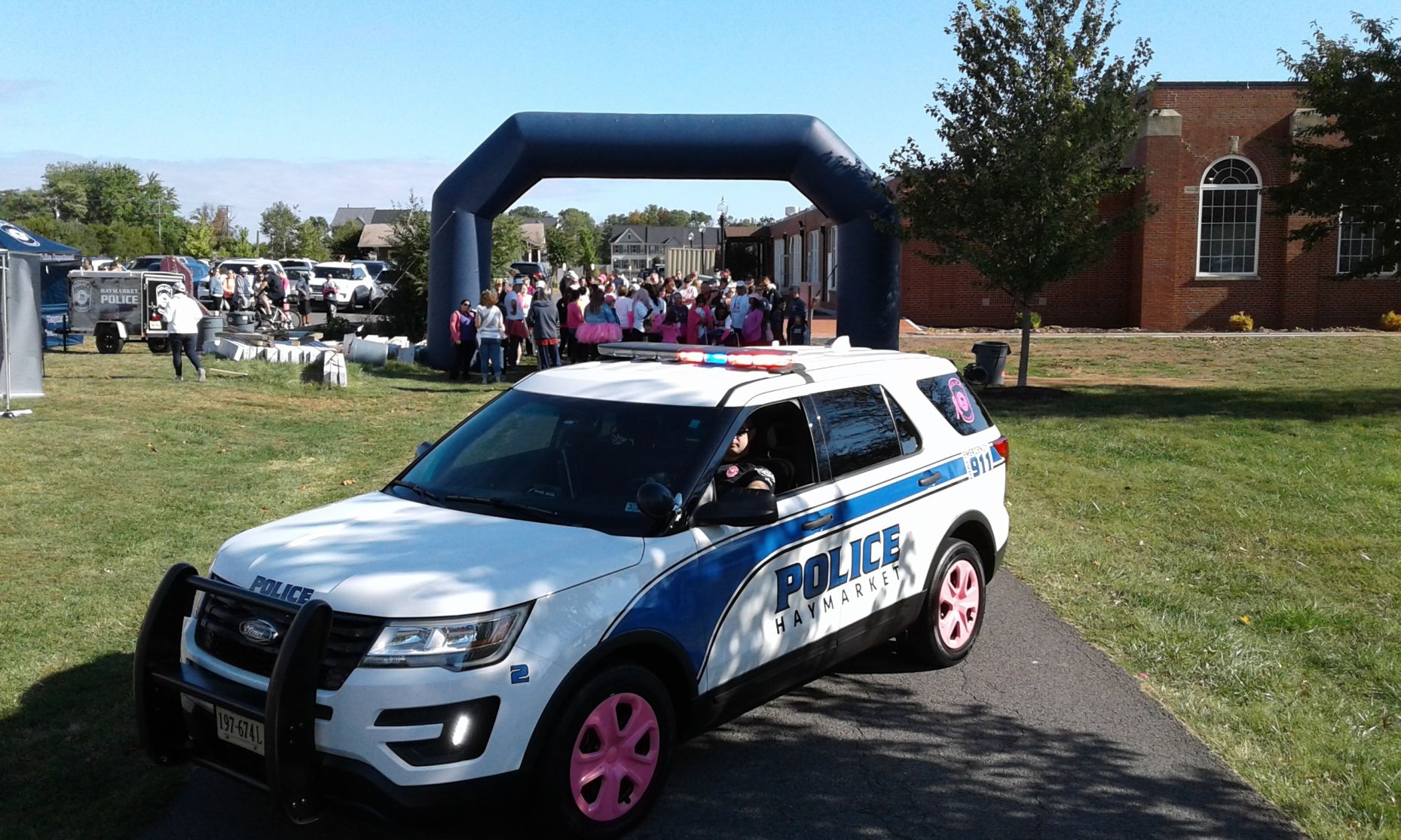 Haymarket police car - breast cancer awareness 5K